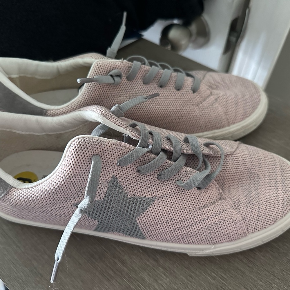 Converse Pink and Gray Sneakers Size 9
